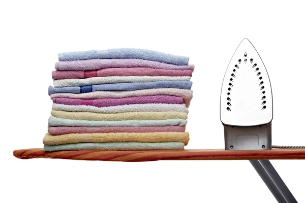 Strijkservice kleren huishoudelijk werk apparatuur — Stockfoto