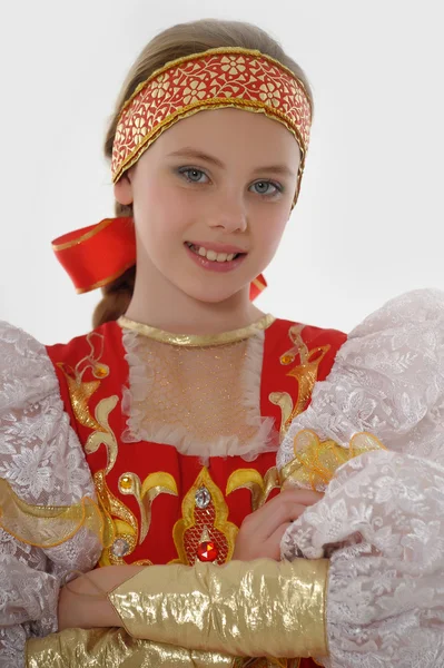 Κορίτσι στην ρωσική παραδοσιακή ενδυμασία — Φωτογραφία Αρχείου