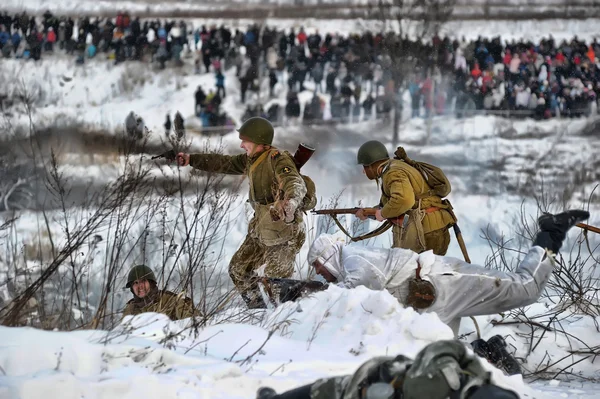 Militära historisk rekonstruktion av andra världskriget. — Stockfoto