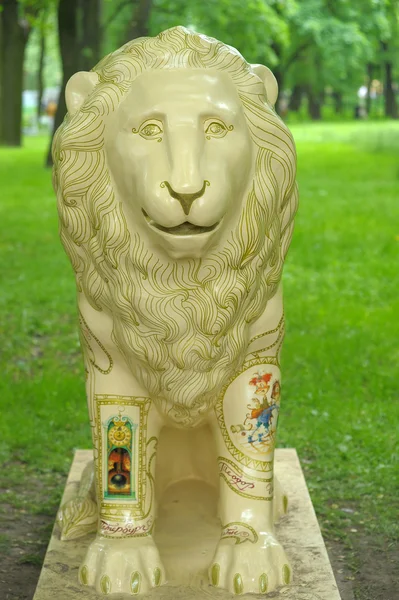 Witte leeuw beeldhouwkunst — Stockfoto