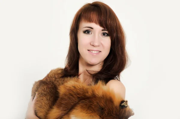 狐狸皮毛的女人 — 图库照片