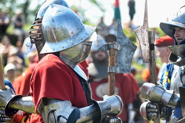 Cavalieri medievali in armatura — Foto Stock