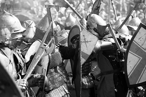 Caballeros medievales en armadura — Foto de Stock