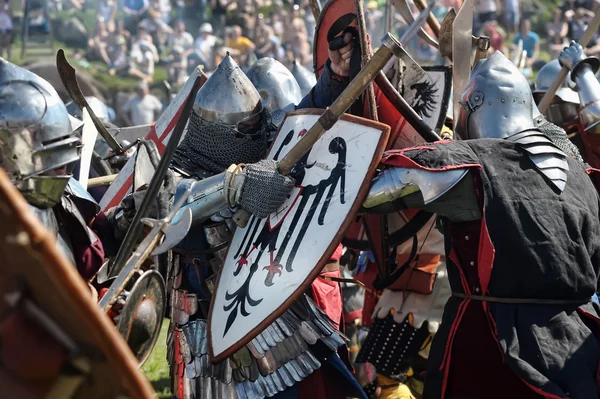 Caballeros medievales en armadura —  Fotos de Stock