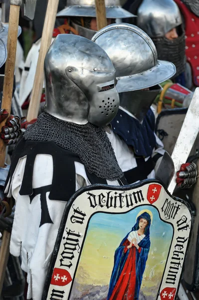Битва средневековых рыцарей — стоковое фото