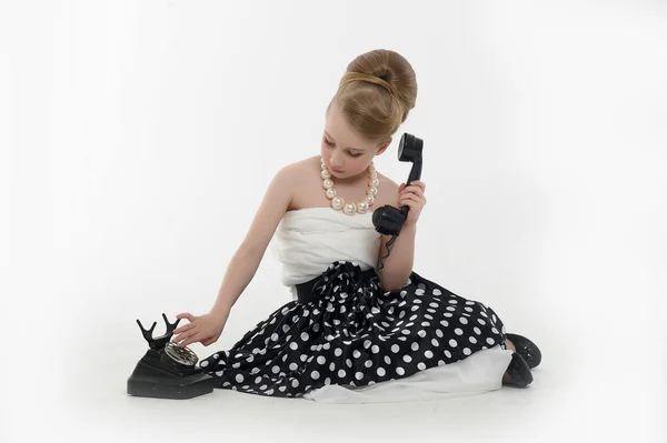 Retro telefon ile küçük kız — Stok fotoğraf