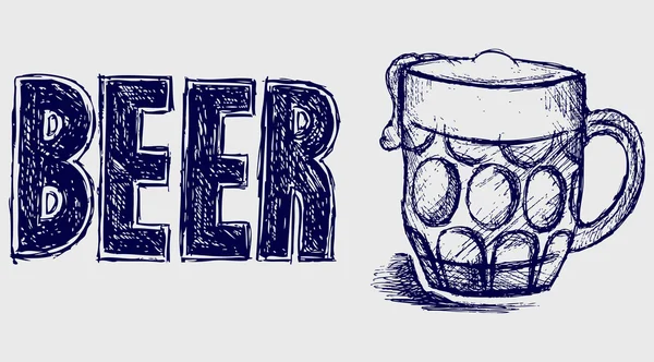 Kubek i butelka piwa — Zdjęcie stockowe