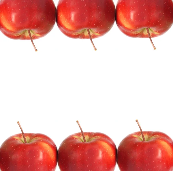 Manzanas rojas frescas aisladas sobre fondo blanco —  Fotos de Stock