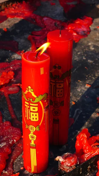 Rode gebed kaarsen — Stockfoto