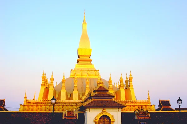 Złoty wat w vientiane, laos — Zdjęcie stockowe