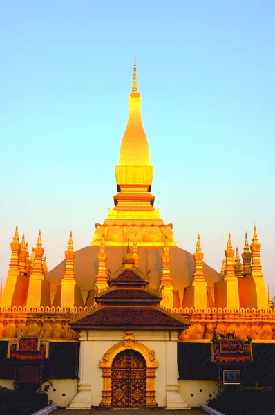 Gouden wat in vientiane, laos — Stockfoto