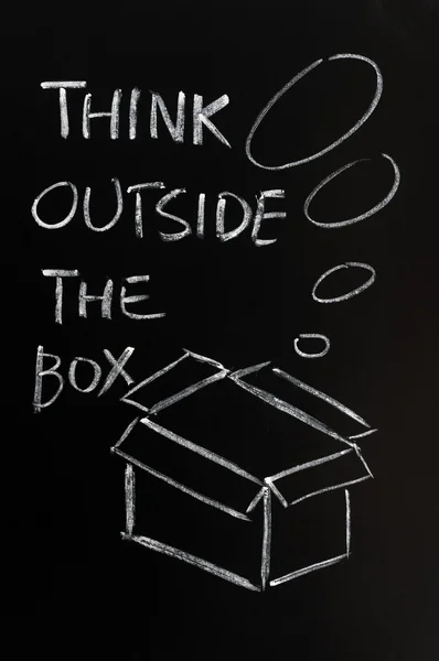 Desenho de giz - conceito de "pensar fora da caixa " — Fotografia de Stock
