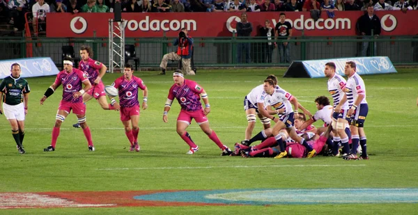 Rugby Bullen Verteidigung Südafrika 2012 — Stockfoto