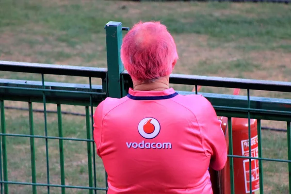 Super Rugby Bulls Apoiador em Pink Jersey e Pink Hair — Fotografia de Stock