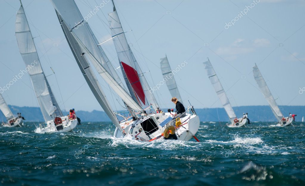 group yacht sailing