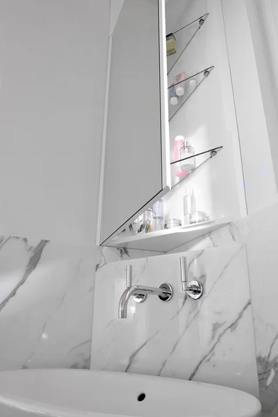 Modern banyo lavabo detay — Stok fotoğraf