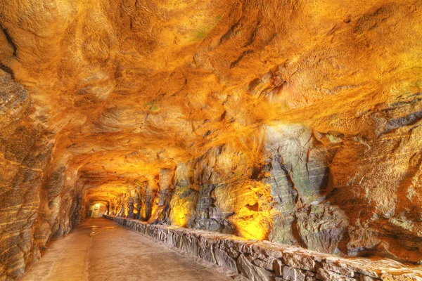 Пещера — стоковое фото