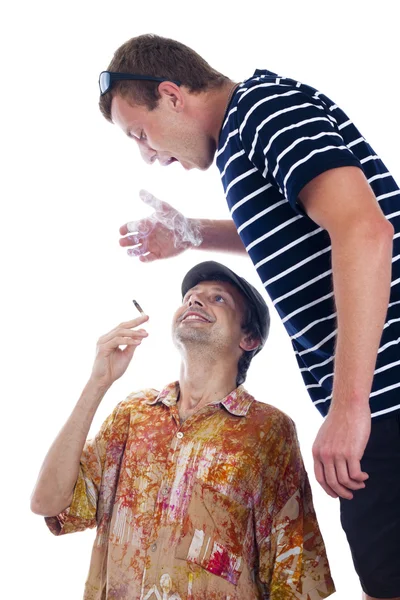 Amigos disfrutan fumando hachís — Foto de Stock