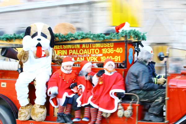 HELSINKI, FINLAND - NOVEMBER 20: Traditional Christmas Street op — Stock Photo, Image