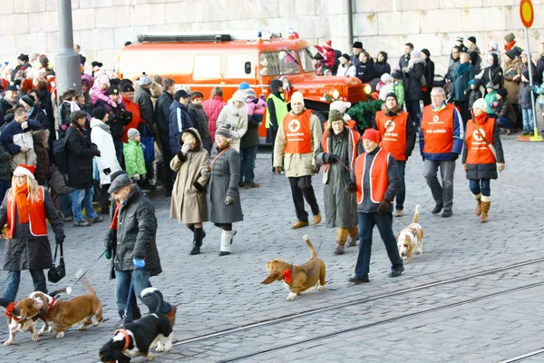 Helsinki, Finnország - november 20.: hagyományos karácsonyi utcai op — Stock Fotó