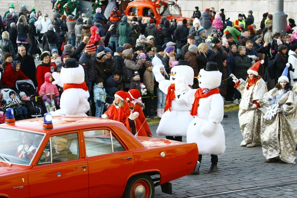 Hagyományos karácsonyi Street nyitó Helsinkiben — Stock Fotó