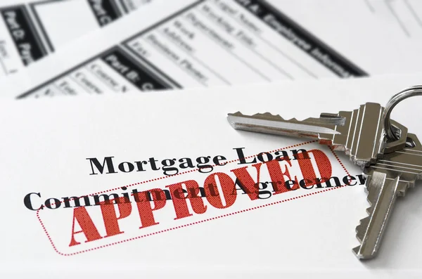 Documento de préstamo aprobado por hipoteca inmobiliaria —  Fotos de Stock