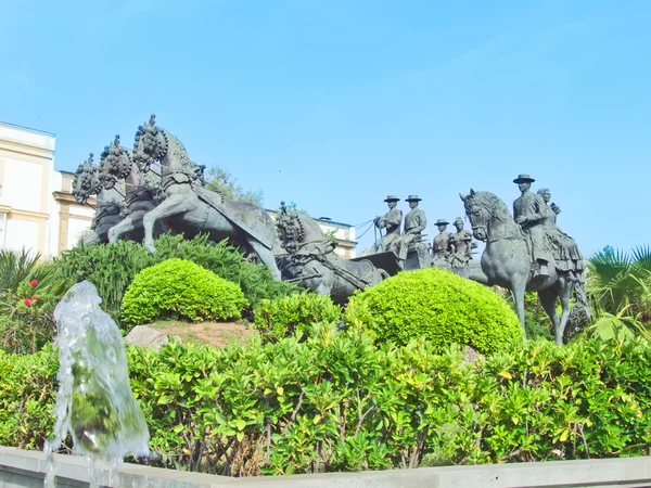 Памятник испанским лошадям в Хересе-да-ла-Фронтера. Андалусия , — стоковое фото