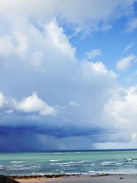 嵐天と海のアンダルシア、スペイン — ストック写真