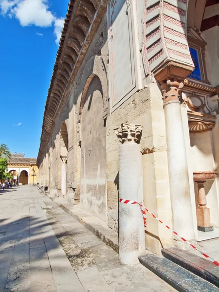 Detalj av väggen i moskén-katedralen, cordoba, Andalusien, Spanien — Stockfoto
