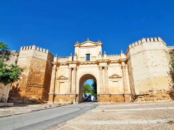 Portão no castelo, Carmona, Andaluzia, Espanha — Fotografia de Stock