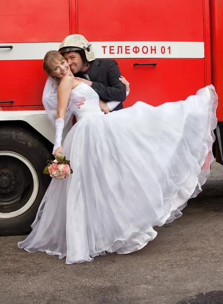 Sposo e la sposa — Foto Stock