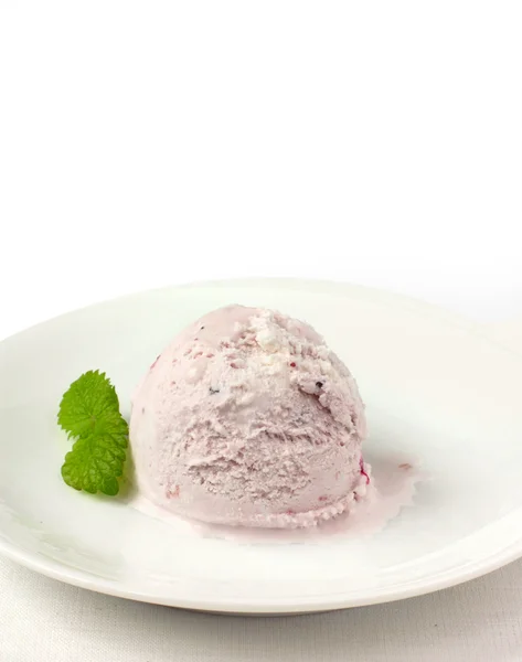 Мяч фруктового мороженого — стоковое фото