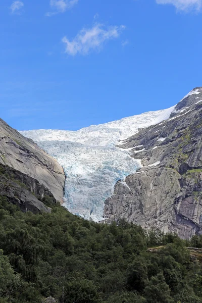 Briksdalsbreen gletsjer — Stockfoto