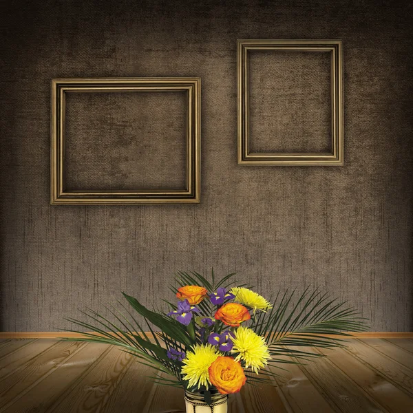 Rahmen an der Wand und Blumensträuße. — Stockfoto