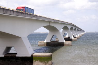 zeelandbrug veya zeeland Köprüsü