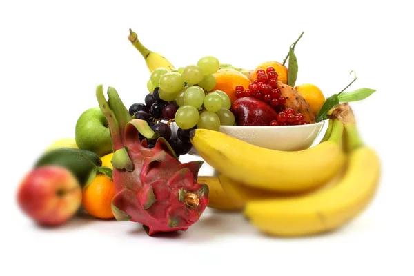 Φρούτα σε ένα πιάτο-φρούτα — Φωτογραφία Αρχείου