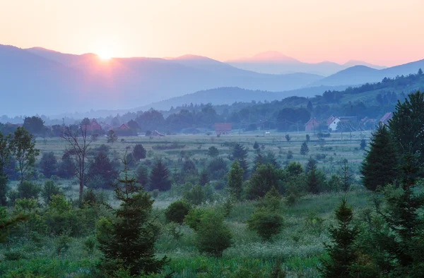 夕日と夏の国の風景 — ストック写真
