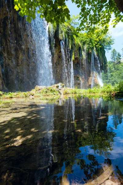 Watefall in nationaal park plitvice lakes, Kroatië — Stockfoto