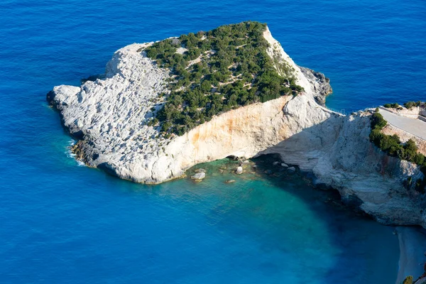 Vista del cabo de verano en el mar Jónico (Lefkada, Grecia ). —  Fotos de Stock