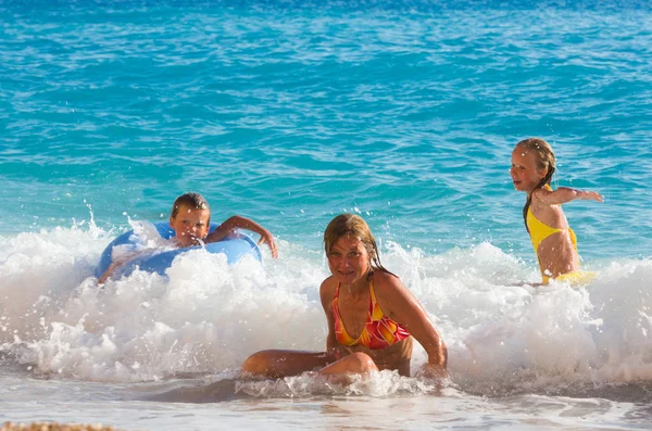 Family vacation on summer Ionian sea — Stock Photo, Image
