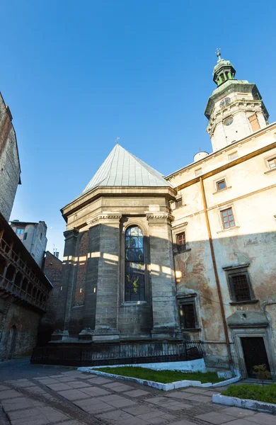 Lwów, Ukraina - 10 maja: Kościół opactwa Bernardynów (Lwów, Ukraina — Zdjęcie stockowe
