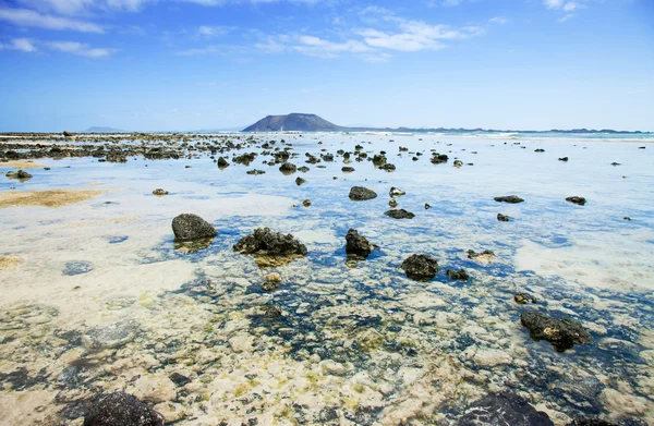 Norte de Fuerteventura, vista de Corralejo Bandeira Praia para I — Fotografia de Stock