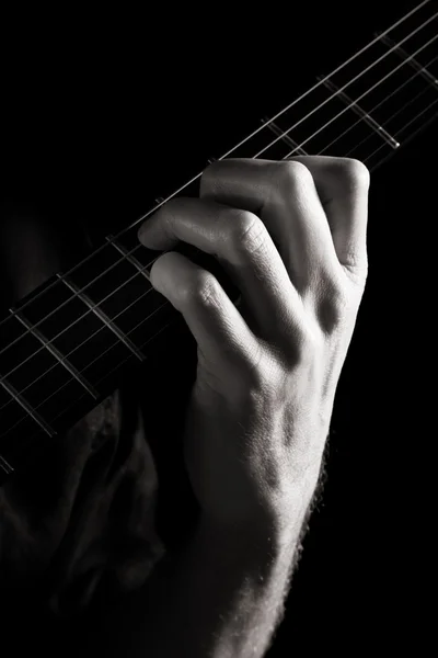 Séptimo acorde dominante (E7) en la guitarra eléctrica; imagen monocromática tonificada —  Fotos de Stock