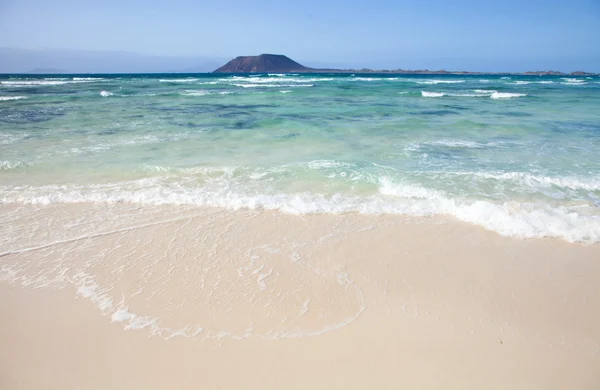 Fuerteventura, stranden i corralejo flagga — Stockfoto