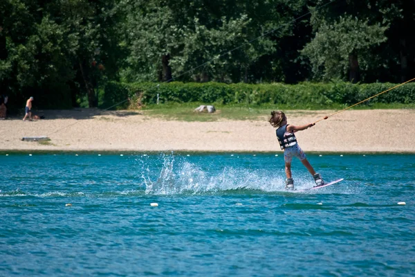 Kid kite surfing — Stock Photo, Image
