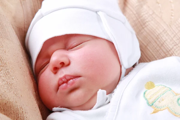 Newborn boy is sleeping — Stock Photo, Image