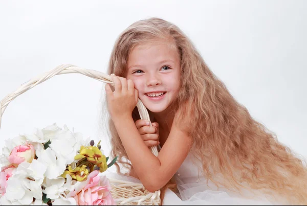 Smiling young girl — Stock Photo, Image