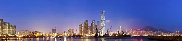 Hong kong skyline Nachtsicht an der Küste — Stockfoto