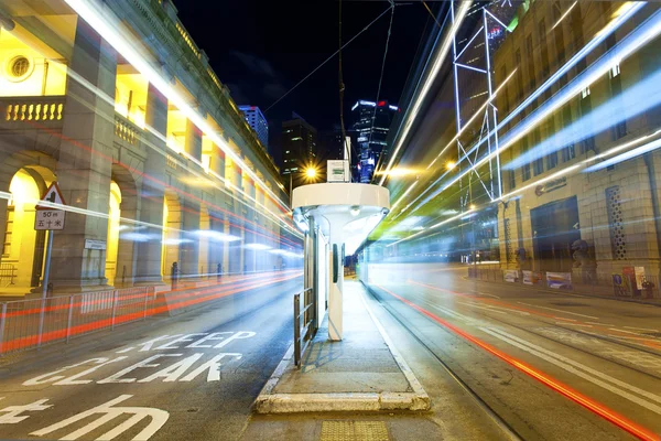 在黑夜时间在香港的交通繁忙 — 图库照片
