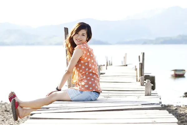 Mujer asiática con cara feliz —  Fotos de Stock